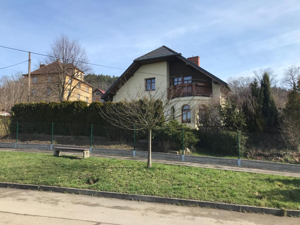 Villa Dum U Koupaliste Česká Kamenice Exterior foto